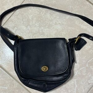 Vintage coach crossbody bag